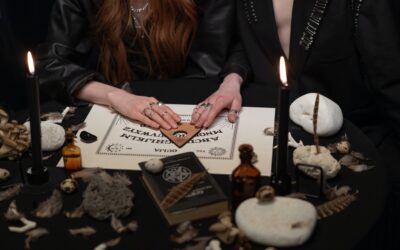 Explorant la Magie Wiccan : Croyances, Rituels, Divinités et plus encore